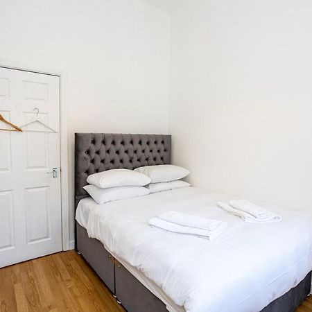 Central Liverpool L1 Bagian luar foto