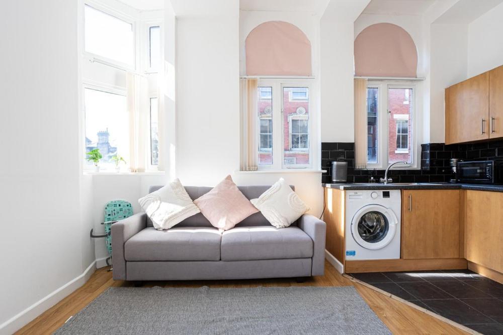 Central Liverpool L1 Bagian luar foto