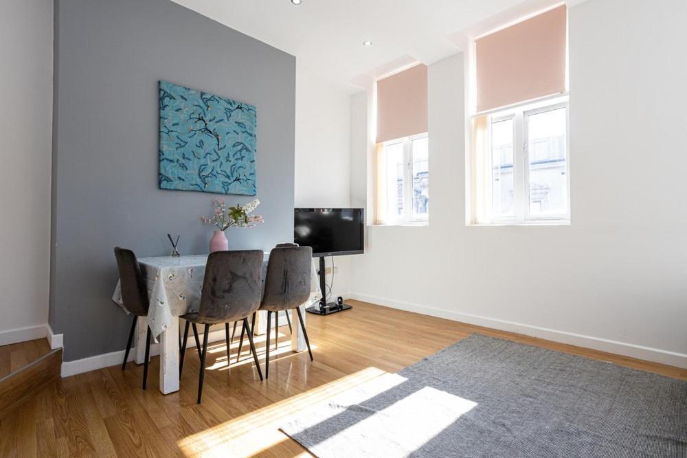 Central Liverpool L1 Bagian luar foto