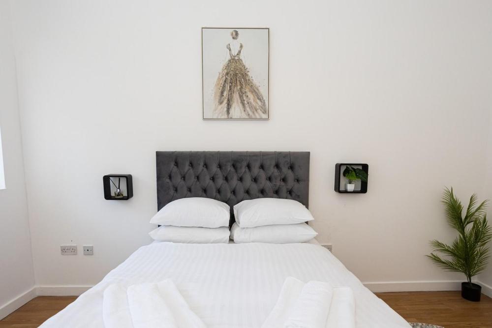 Central Liverpool L1 Bagian luar foto